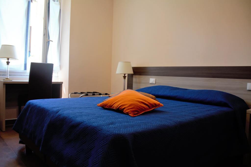 Hotel Good Night Moon à La Spezia Extérieur photo